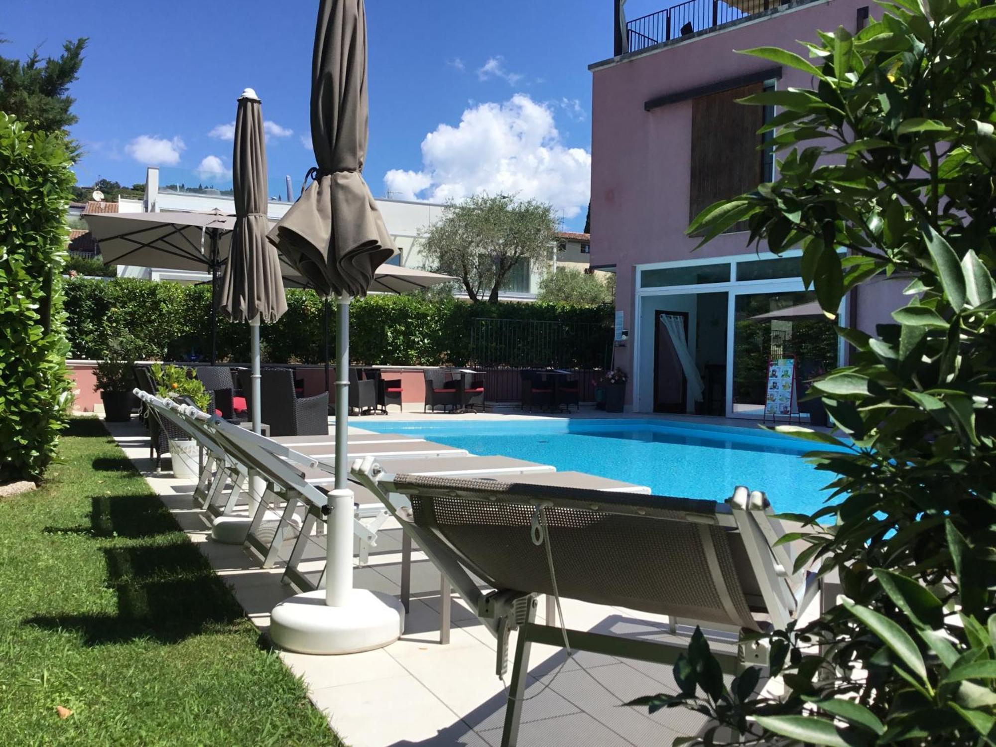 Hotel Villa Ca' Nova ***S Garda  Eksteriør billede