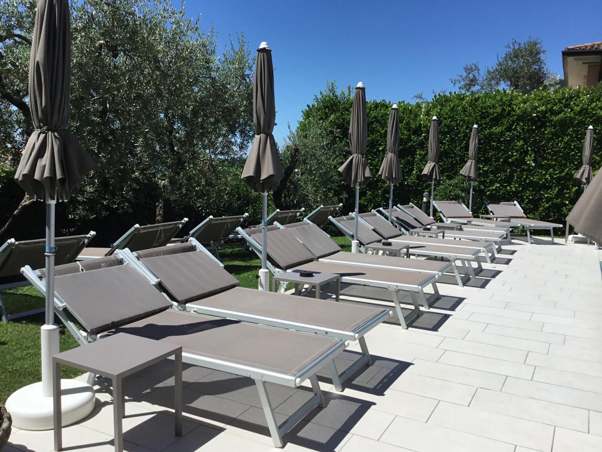 Hotel Villa Ca' Nova ***S Garda  Eksteriør billede