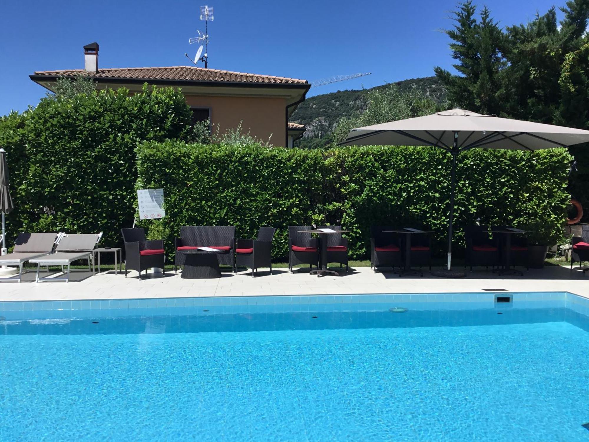 Hotel Villa Ca' Nova ***S Garda  Eksteriør billede